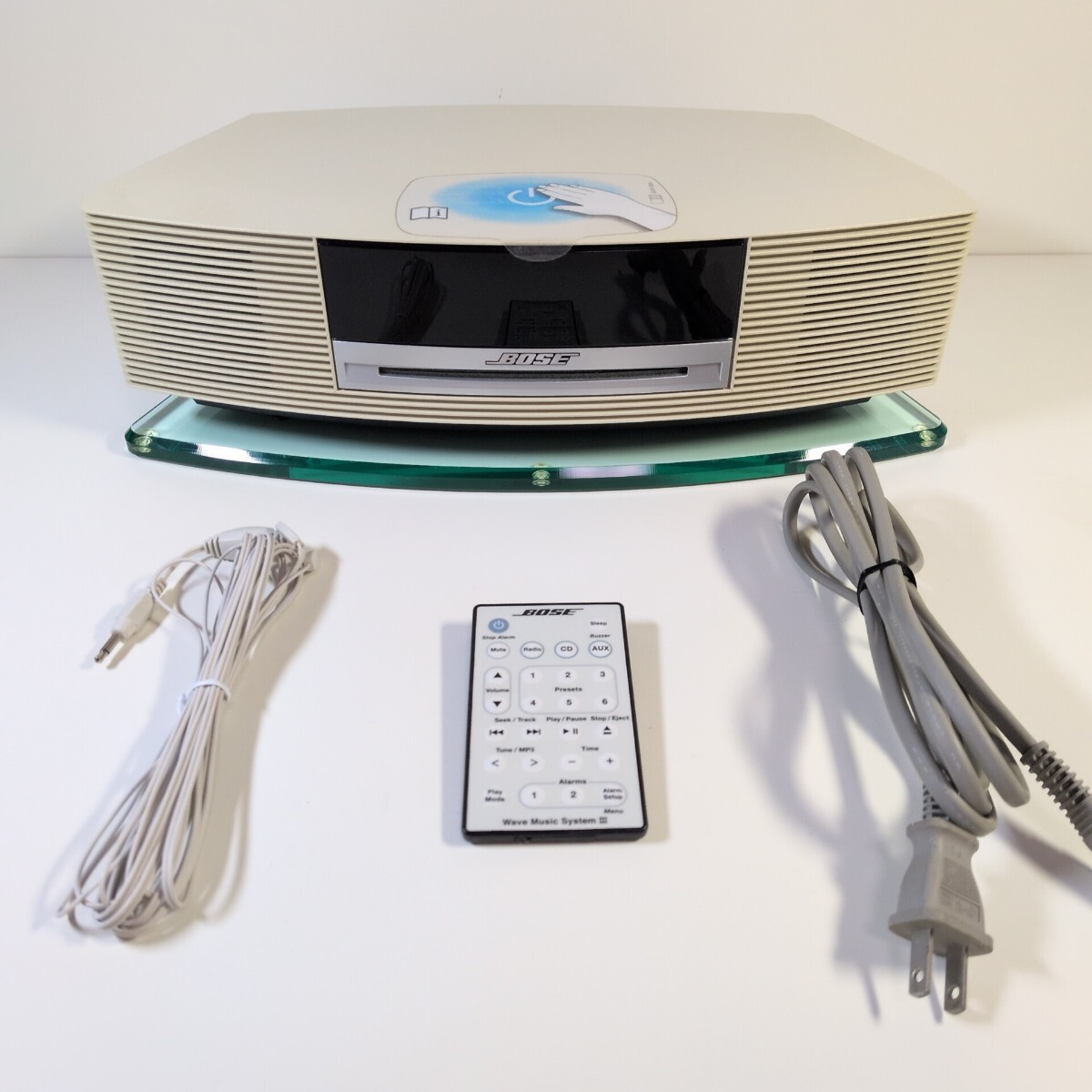 BOSE　WAVE music system Ⅲ　ウェーブミュージックシステム　MP3対応　CDプレーヤー　パーソナルオーディオシステム　専用台座付き!!