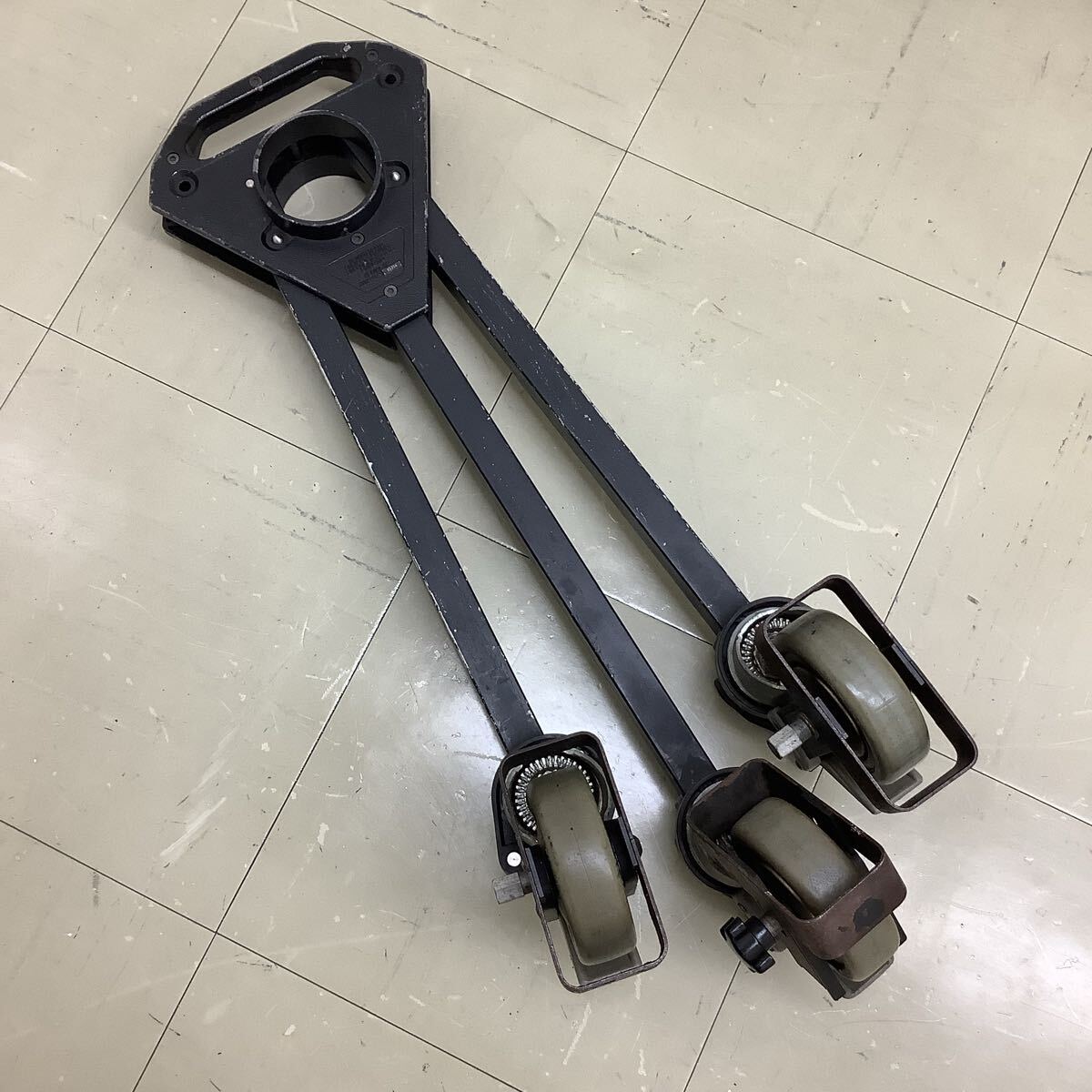【中古品】Vinten 三脚ドリー 動作品