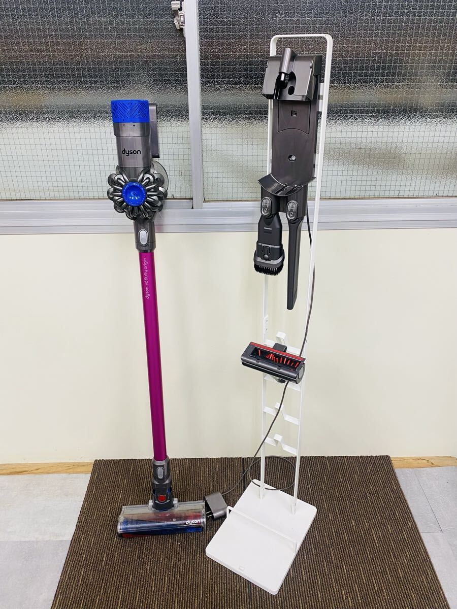 □ dyson SV09 コードレスクリーナー V6 fluffy origin サイクロンタイプ 掃除用品 スタンド付き コード有 通電のみ確認済み 動作未確認