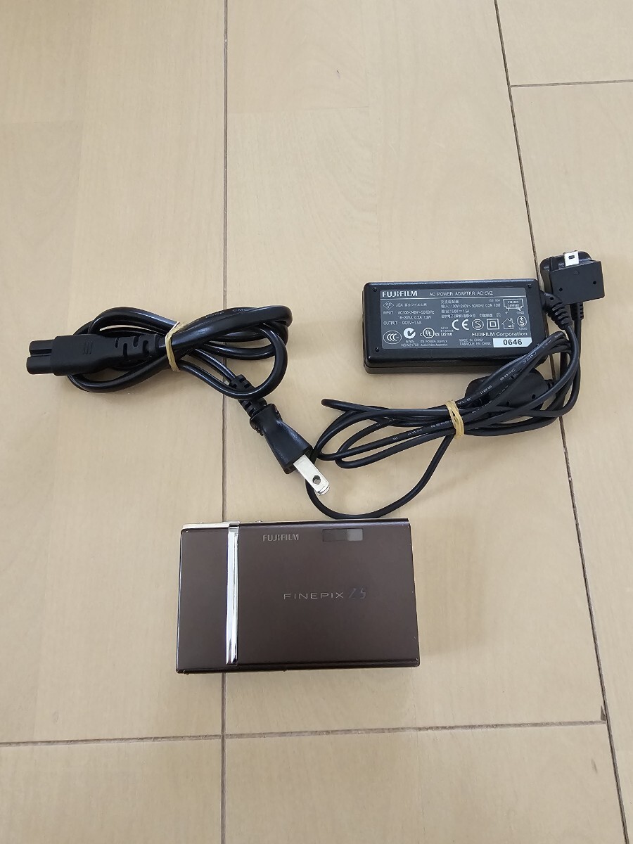 美品　FUJIFILM FinePix Z5fd コンパクトデジタルカメラ