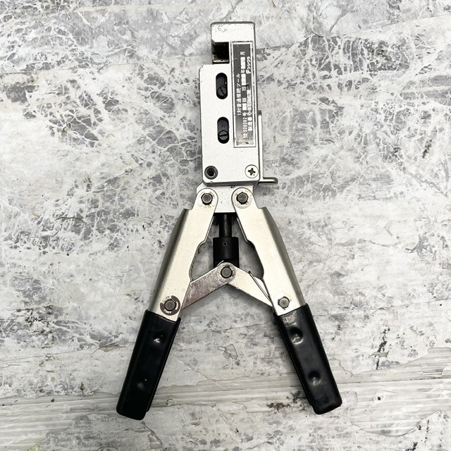 1062//フジクラ 1対普通接続ツール 精密工具　圧着工具 電気工事士 ワイヤーストリッパー