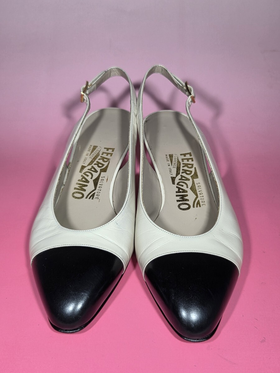 Salvatore Ferragamo スリングバック パンプス バイカラー 6 C　 パンプス サルヴァトーレフェラガモ　クリーム色×黒　6D