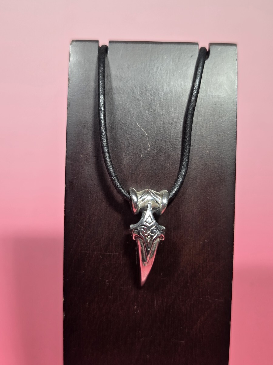 ★本物 新品 未使用《クレイジーピッグ》CRAZY PIG トライバルトゥースペンダント Tribal tooth　送料無料★ ネックレス シルバー