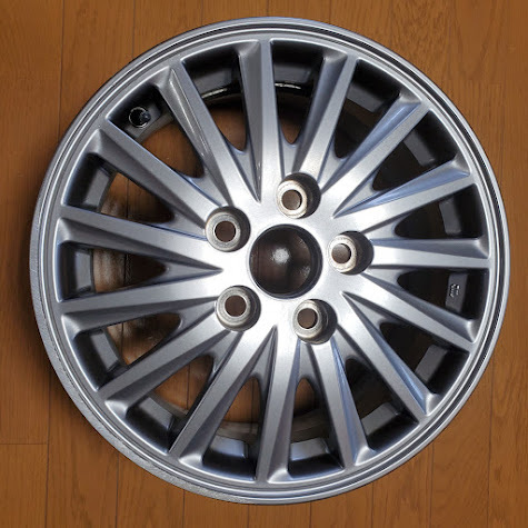 ZWR80 エスクァイア HV 前期 15インチ 6J+50 PCD 114.3 5H ハブΦ60 純正 アルミホイール