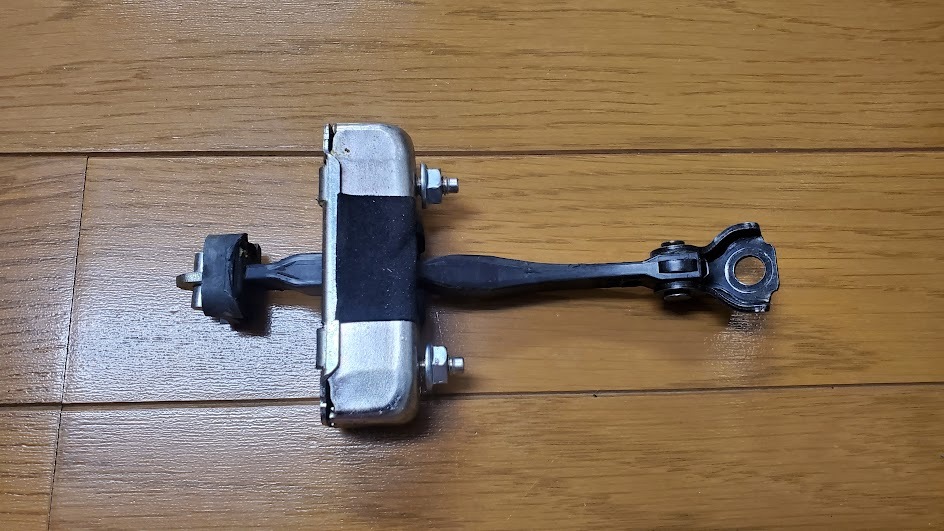 プリウスα 40 純正 左側リア L側 ドアチェッカー