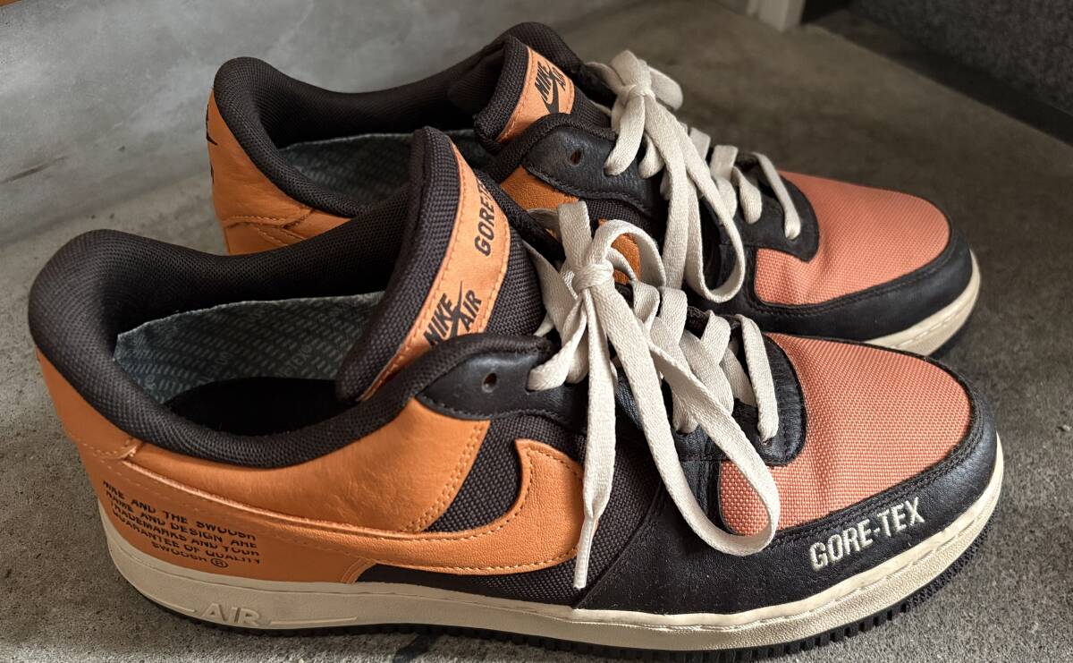美品　NIKE ナイキ AIR FORCE 1 LOW GORE-TEX DO2760-220 エアフォース1 ゴアテックス ローカットスニーカー ブラック/オレンジ US11/29cm 