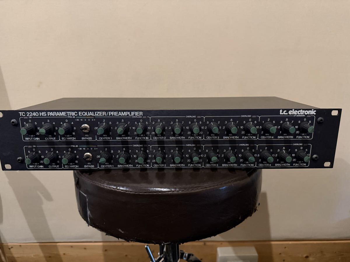 t.c. electronic　TC2240 PARAMETRIC EQUALIZER/PREAMPLIFIER