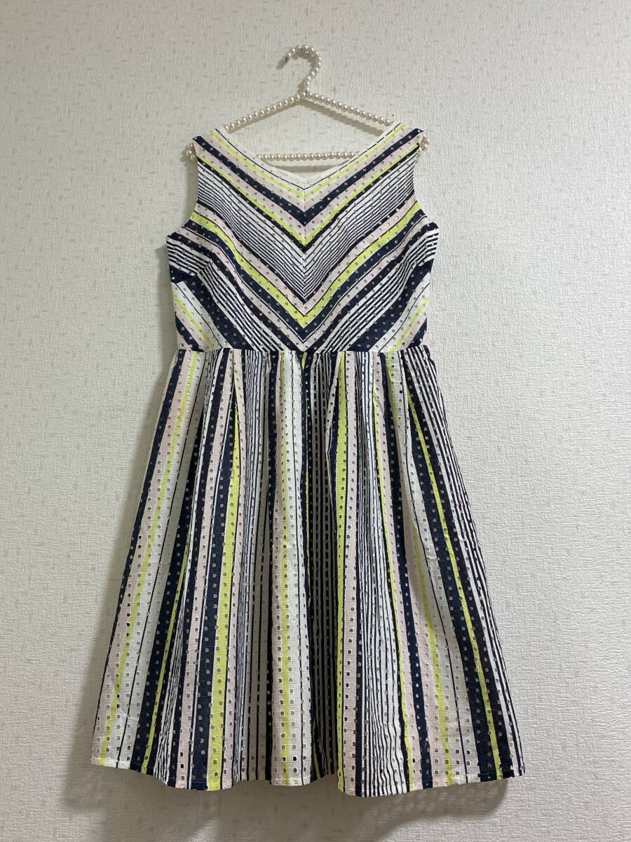 組曲☆上品なストラップ柄・可愛いデザインのワンピース☆美品