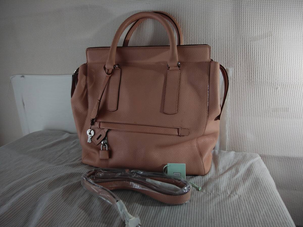 ★ほぼ美品★8M4419A★ハンド＆ショルダ-バッグ★ピンク系　TOUS　本革　綺麗です　メンズ＆レディース　重量あり