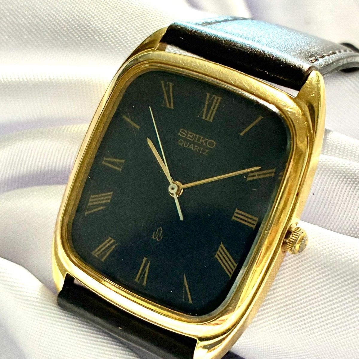 【稼働 電池交換済】 セイコー SEIKO 腕時計 シャリオ ローマン スクエア クォーツ QZ ゴールド 6030-5210
