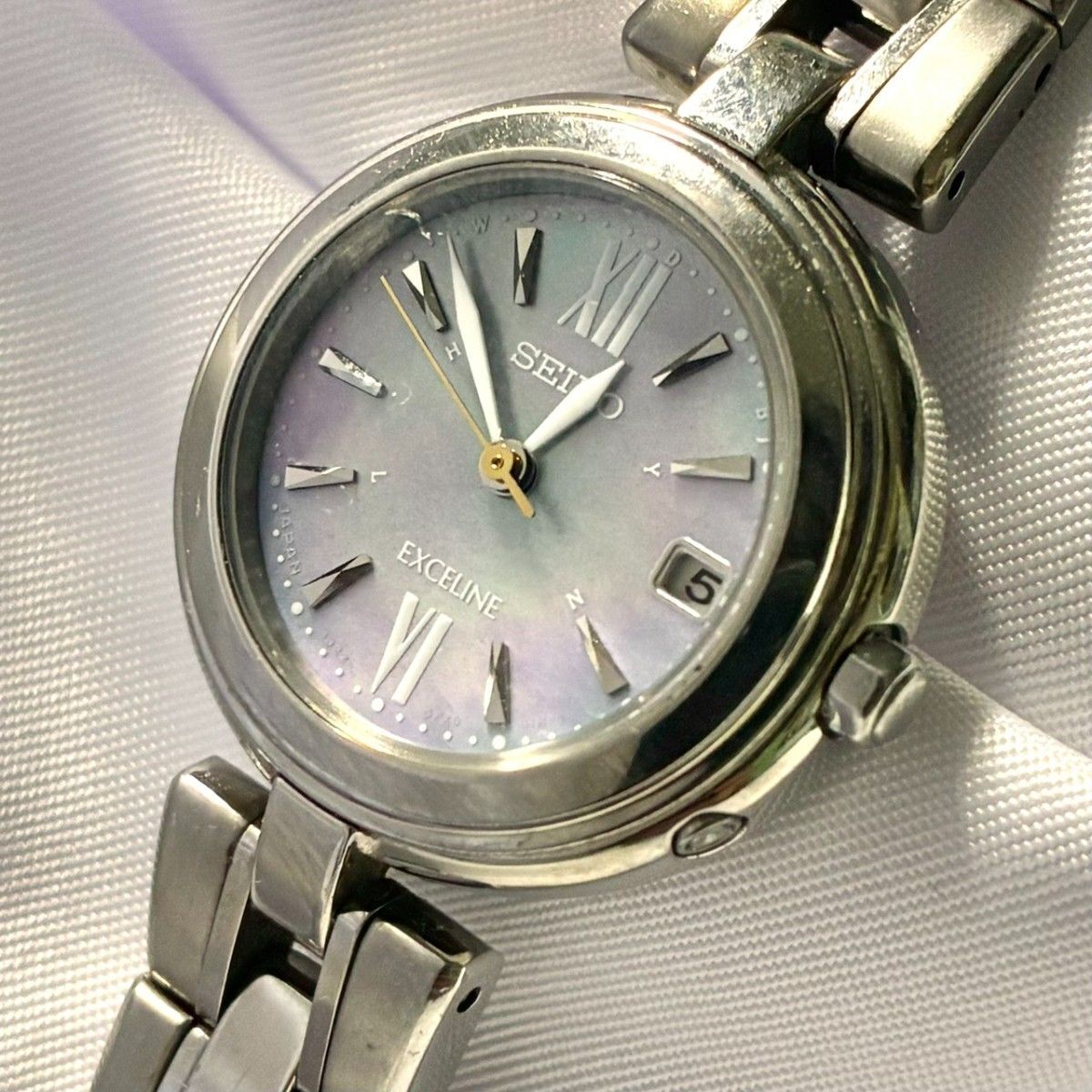 【稼働】セイコー SEIKO エクセリーヌ シェル文字盤 1B22 0C0M 電波ソーラー 腕時計 チタニウム