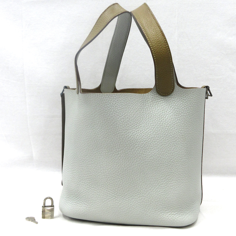 【美品】HERMES／エルメス　ピコタンロックカザックMM　トリヨンクレマンス　パールグレー　□Q刻印　ハンドバッグ　700110053