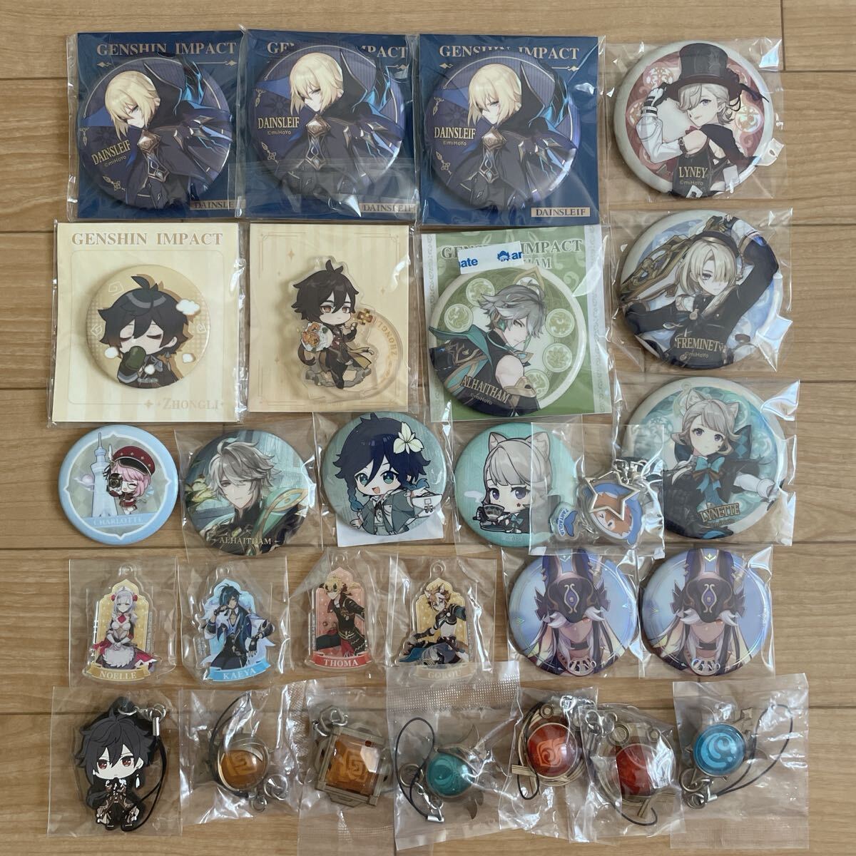 【公式正規品】 原神 缶バッジ チャーム ストラップ グッズセット
