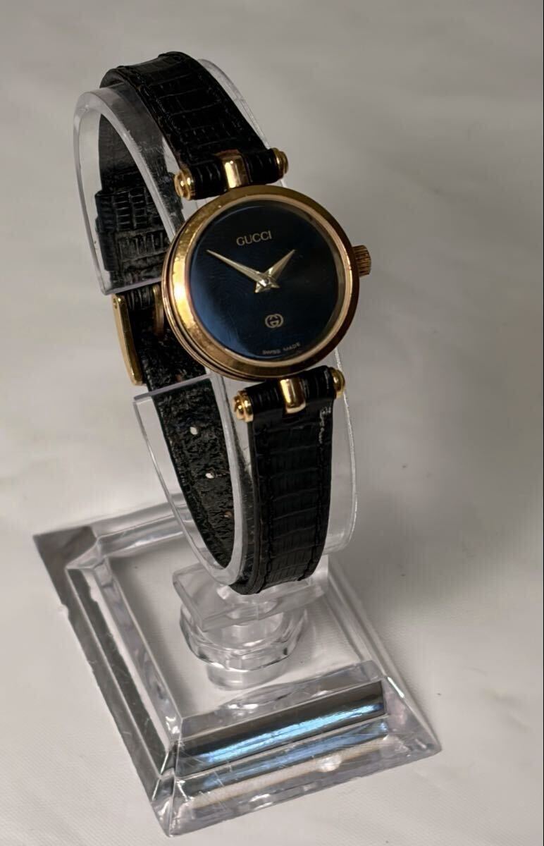 #3 GUCCI グッチ 腕時計 シェリーライン 黒 ブラック ゴールド ファッション