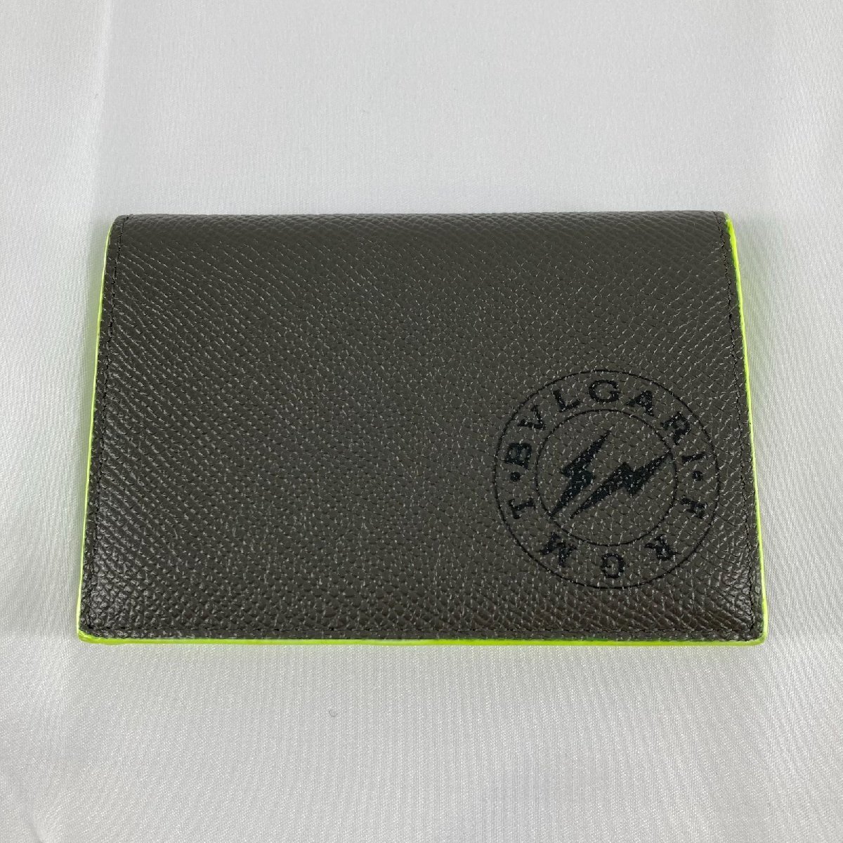BVLGARI（ブルガリ）フラグメント　ロゴ　カードケース　レザー　グレー×イエロー