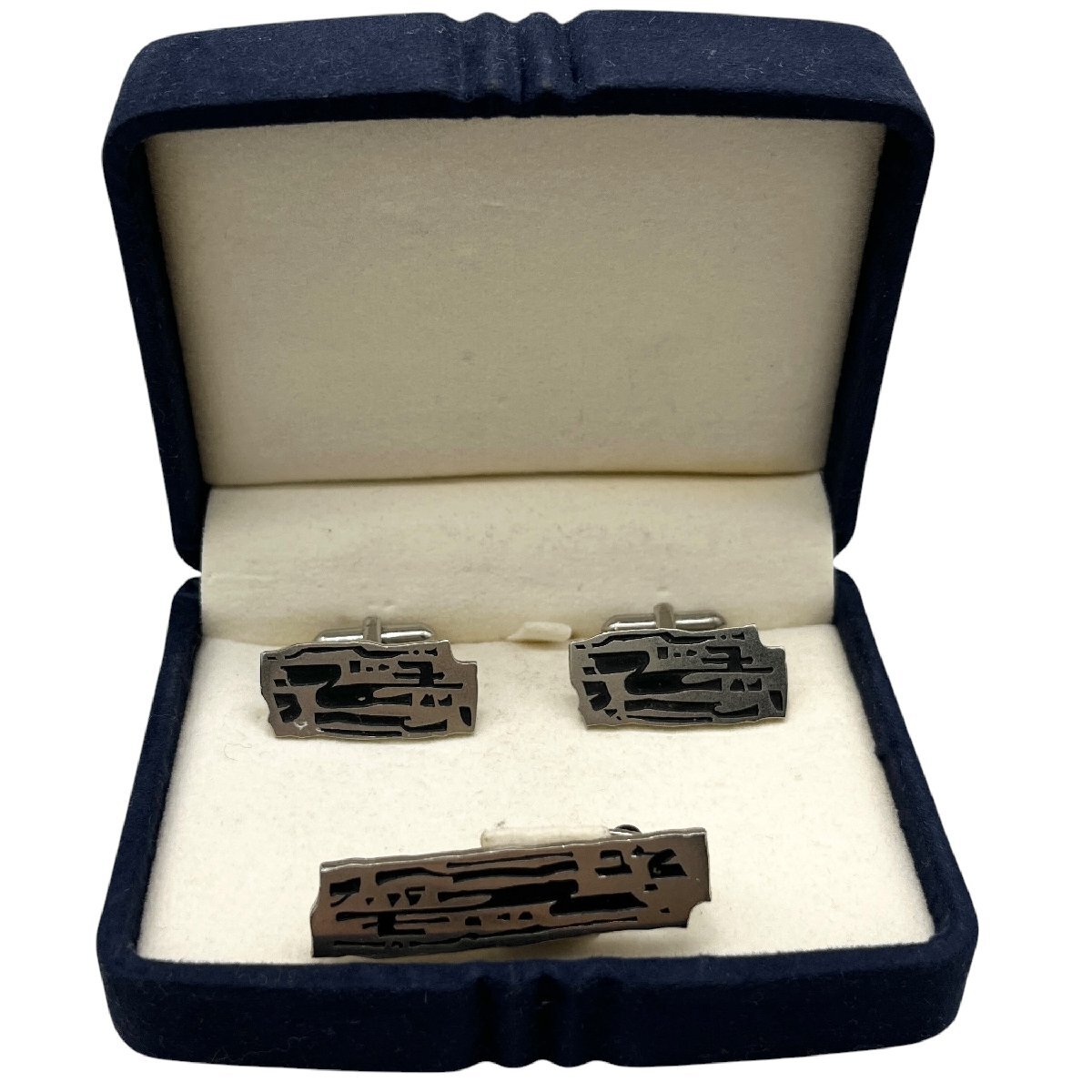 ネクタイピン　カフスボタン　アクセサリー　おまとめ　ドイツ製　SILVER　刻印有　ケース付き　中古品　コンパクトサイズ　蘇や(ITY291)