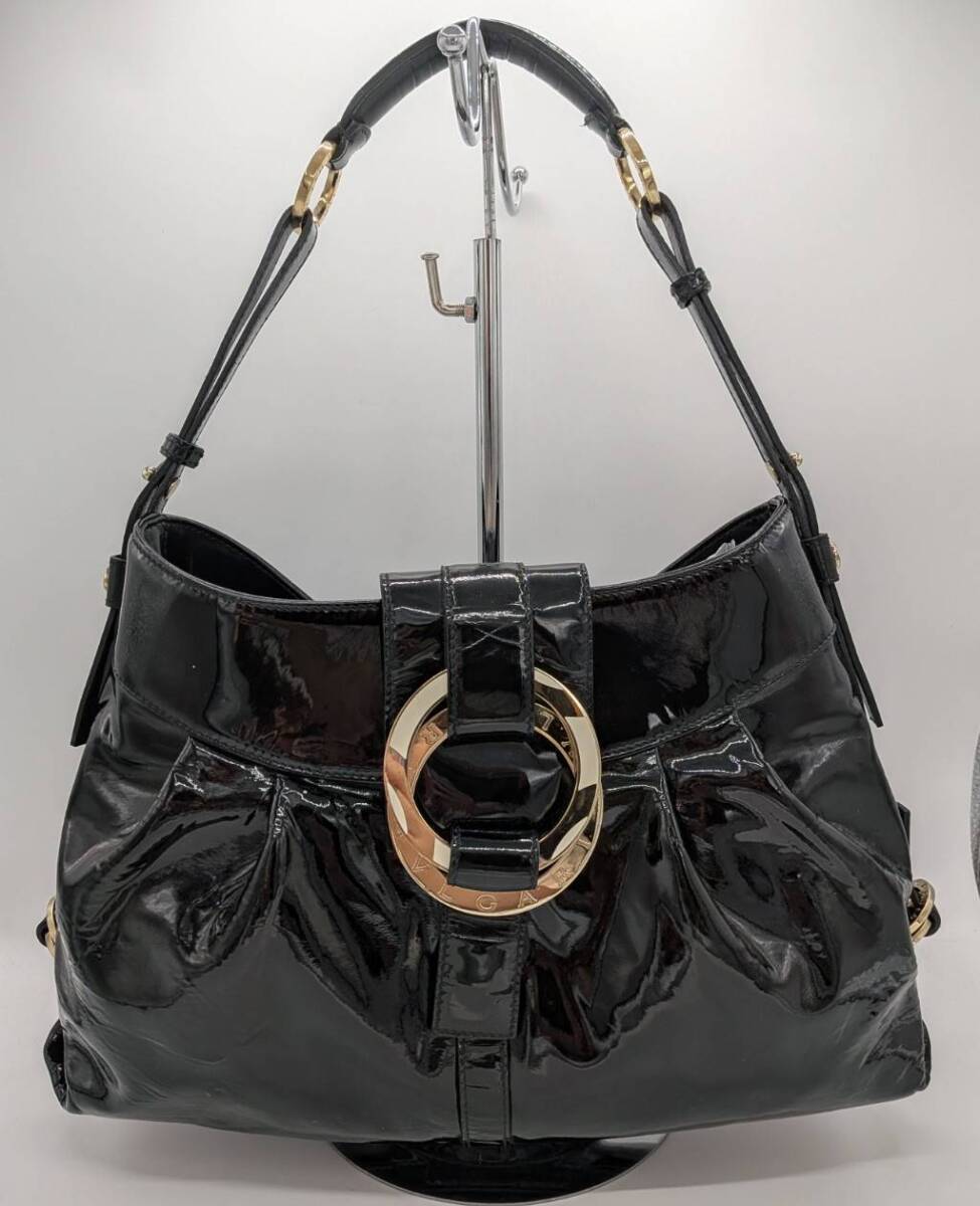 BVLGARI ブルガリ チャンドラ ワンショルダーバッグ エナメル ブラック　縦23cm 横35cm マチ9cm　Y-1027