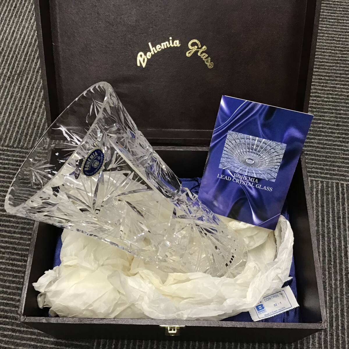 ＃6304 BOHEMIA CRYSTAL ボへミヤ クリスタル ガラス フラワーベース 花瓶 箱付 花器 インテリア 工芸品 ハンドカット チェコ 当時物