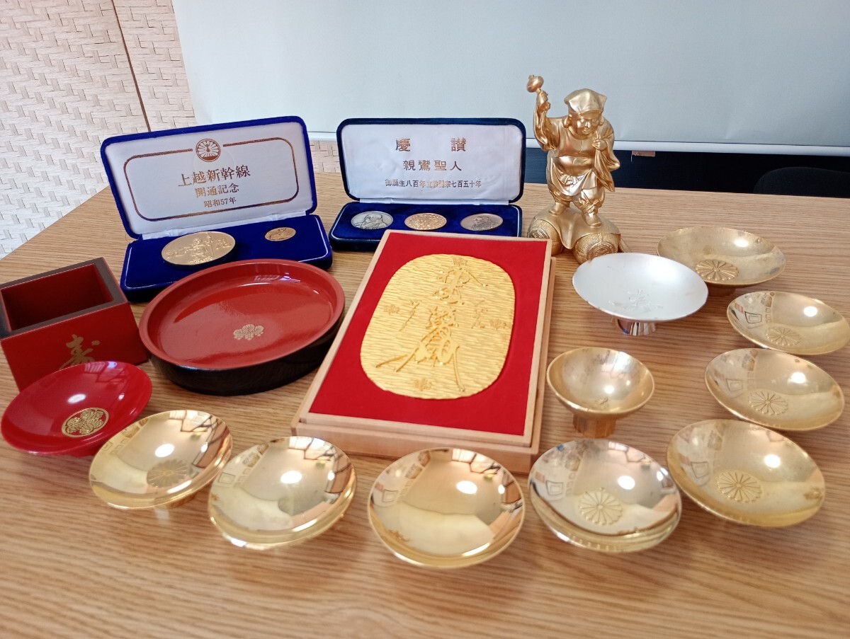 【0619C】【100円スタート】金杯 24KGP　金メッキ品 2760,5g　縁起物 記念メダル シルバー メッキ 記念品　金杯おまとめ　 金盃 置物
