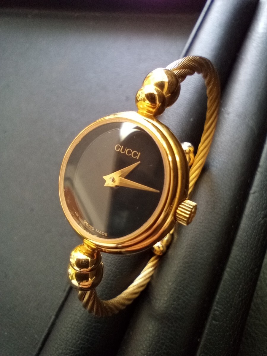 【0619G】GUCCI グッチ バングルウオッチ　2700．2．L　0117780　不動品　腕時計　 ブラック文字盤　レディース腕時計　 真贋鑑定済