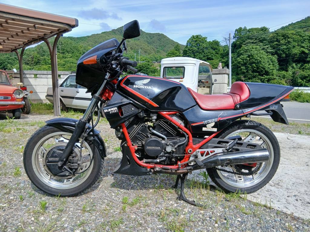 ＶＴ２５０初期型　実働　整備済　乗って帰れます　フルオプション？