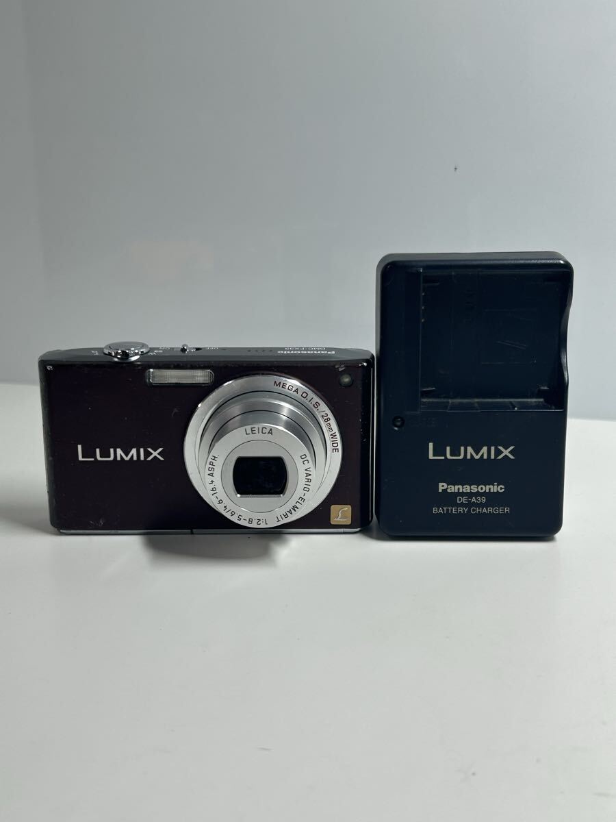 172【現状品】 Panasonic LUMIX DMC-FX33 コンパクトデジタルカメラ 本体＋充電器 パナソニック ルミックス 中古 ジャンク 1円～