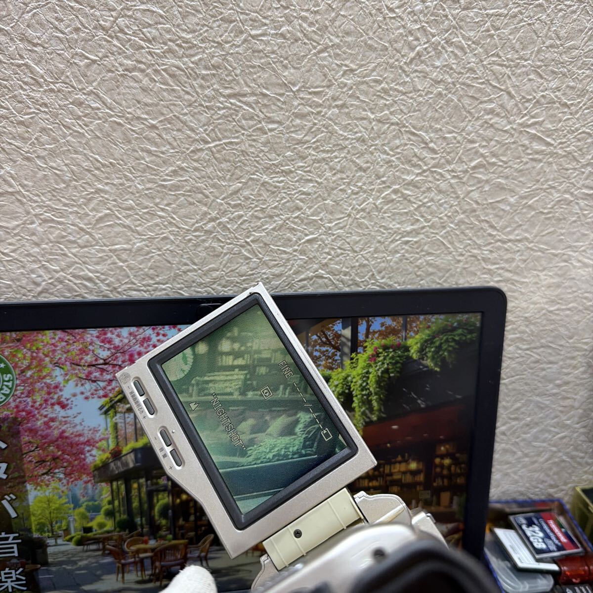 SONY ビデオカメラ DCR-TRV10 HANDYCAM ハンディカム ソニー　バッテリー　充電器付き　通電済み　60サイズ
