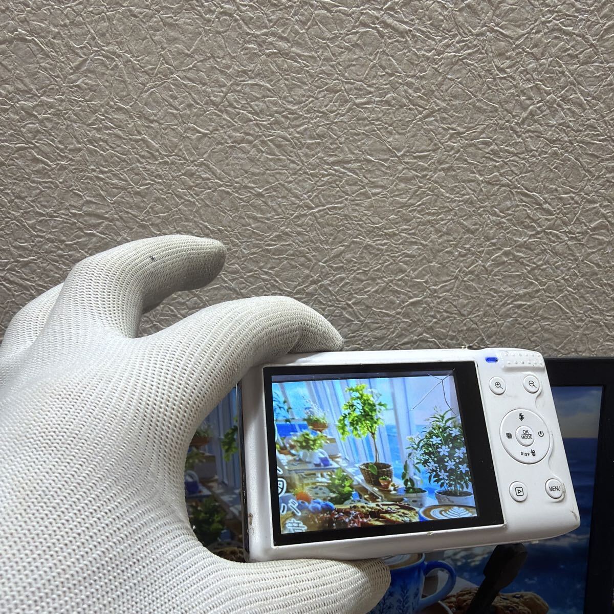 デジタルカメラ　バッテリー付き　動作品