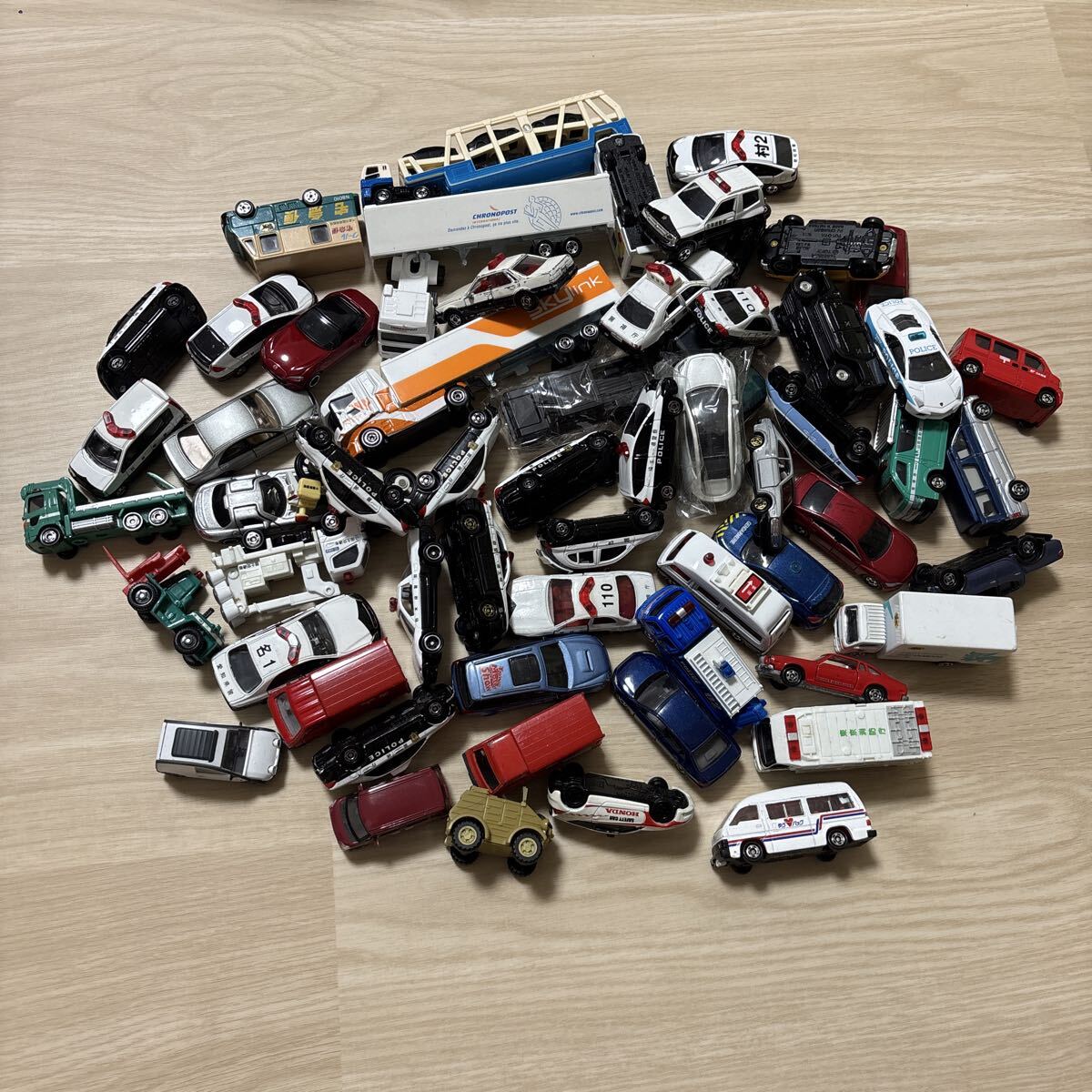 ミニカー ダイキャスト トミカ majorette マジョレット まとめて 限定 非売品 パトカー トレーラー ガチャガチャ 郵便 セダン スポーツカー