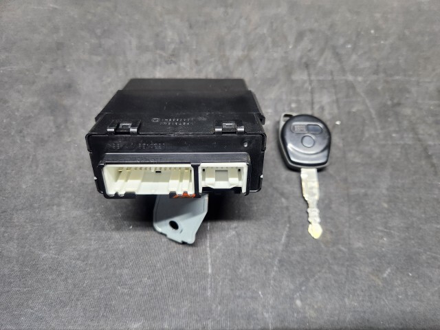 エブリィ ABA-DA64W BCMコンピュータ PZターボ 4WD 36770-68H50 027821