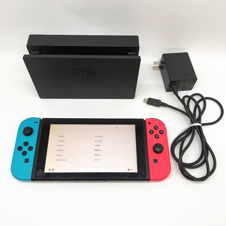 【AR-25】通電確認済み　NINTENDO SWITCH　ニンテンドー スイッチ　初期化済み　本体　Joy-Con　ドッグ　アダプター　任天堂　※未検品