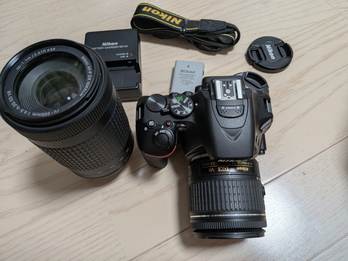 Nikon ニコン　デジタル一眼レフカメラ D5600 ダブルズームキット ブラック D5600WZBK　訳アリ