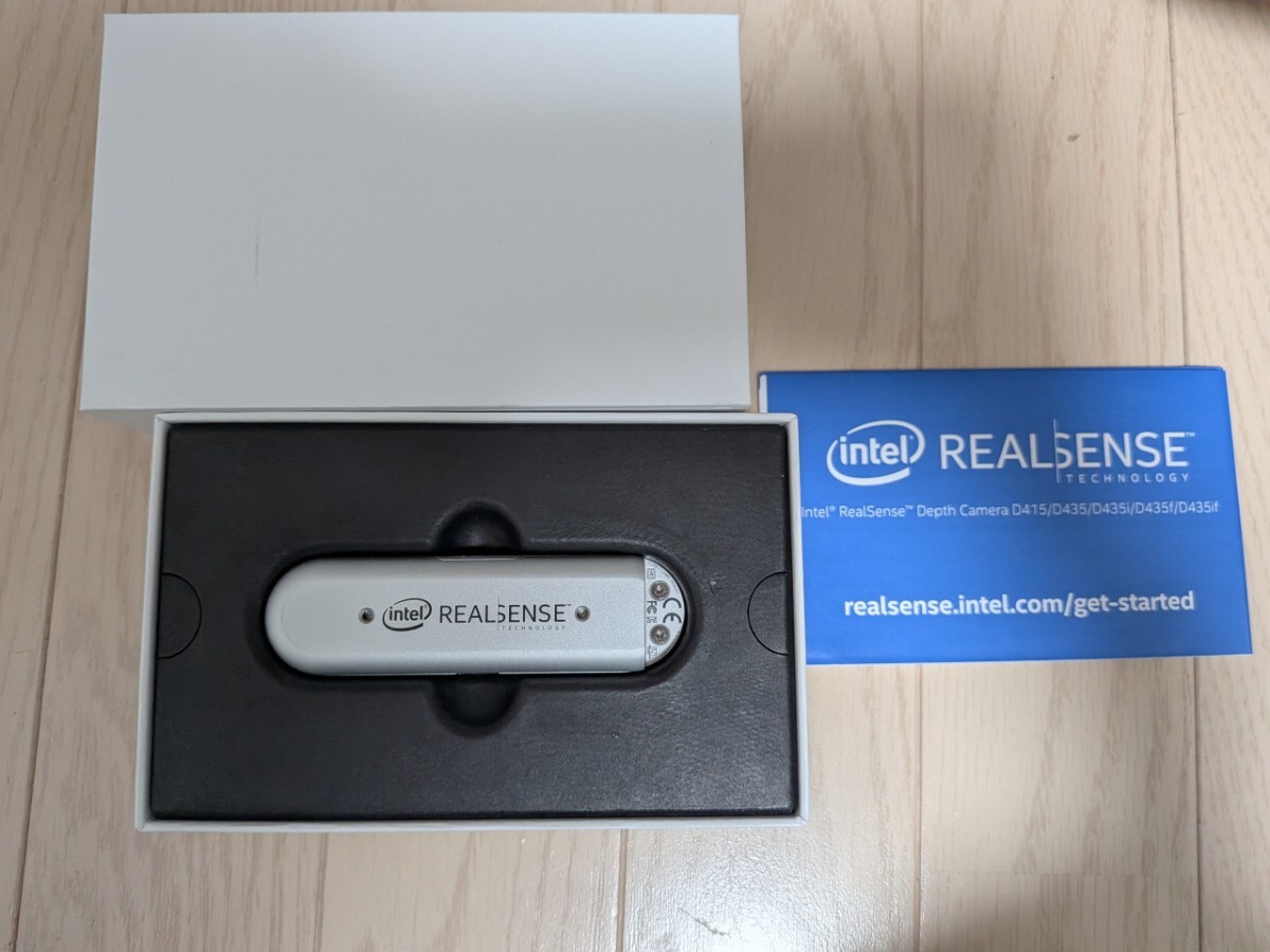 ほぼ未使用　Intel　インテル　RealSense Depth Camera D435if