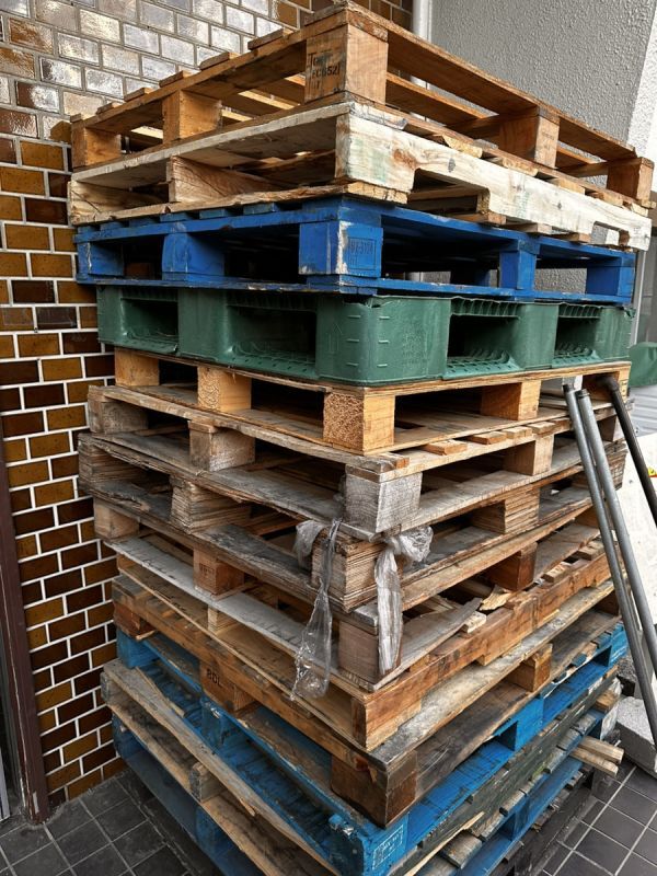 ○ 1円即決　1～10枚位　木製パレット　引き取り限定　埼玉和光市　フォークリフト対応　120×110 木材　DIY　倉庫 足場　多用途　畑　工場