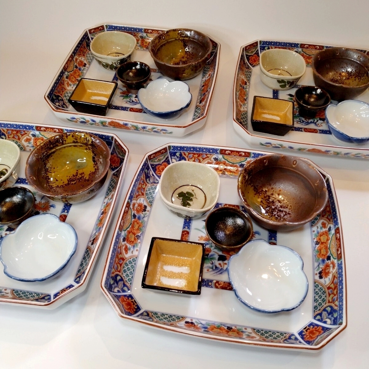 【４組まとめて】和食器 深角皿4枚、金彩小鉢と豆皿20点　＊合計24点セット＊　 懐石料理 有田焼