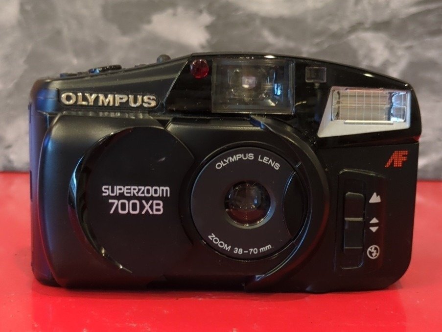 1円～　OLYMPUS　オリンパス　SUPERZOOM 700XB　38-70mm　コンパクトフィルムカメラ　ジャンク　(通電不可)