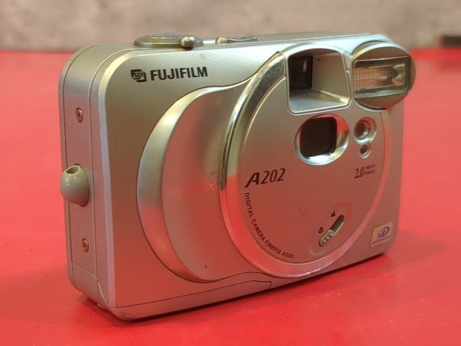 1円～　FUJIFILM　富士フイルム　FinePix A202　コンパクトデジタルカメラ　動作可