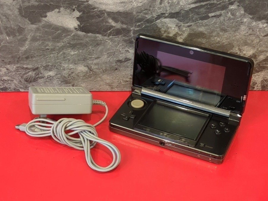 1円～　ニンテンドー3DS　本体　クリアブラック　ニンテンドー3DSハード　充電器付き