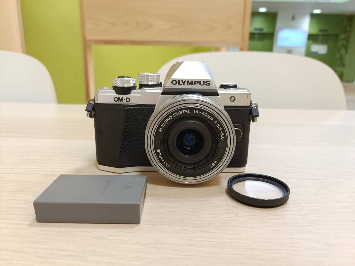 【動作未確認】 OLYMPUS OM-D E-M10 II M.ZUIKO DIGITAL 14-42mm F3.5-5.6 ミラーレス一眼 デジタルカメラ ジャンク 