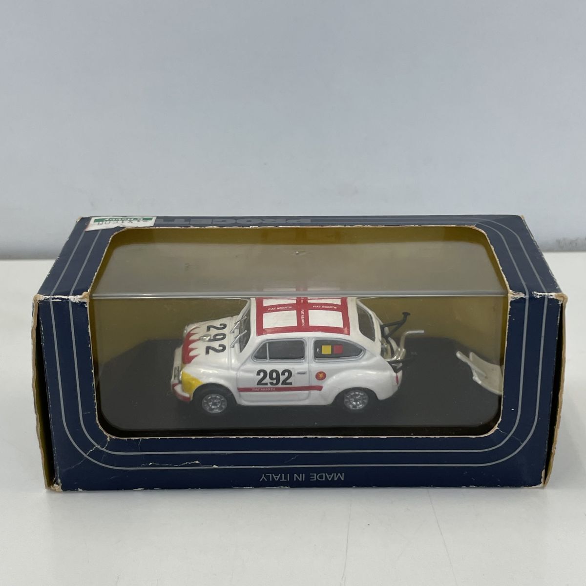 フィアット・アバルト　1000TC 　ミニカー　1/43　/ち-29