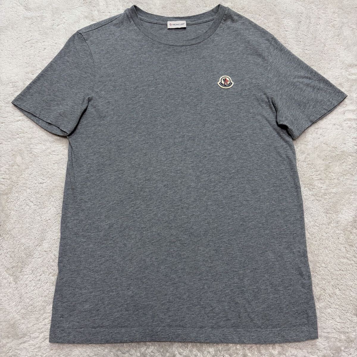 美品/定番/確実正規品●モンクレール MONCLER Tシャツ 胸ロゴワッペン グレー 半袖 マグリア MAGLIA トップス メンズ Mサイズ クルーネック