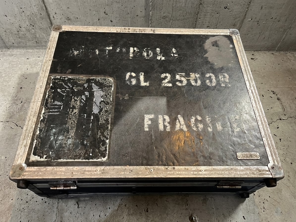 yw260617-006B3 ARMOR ケース 中古品 ワイヤレス機器運搬 楽器 アルモア 傷 汚れあり 現状渡し
