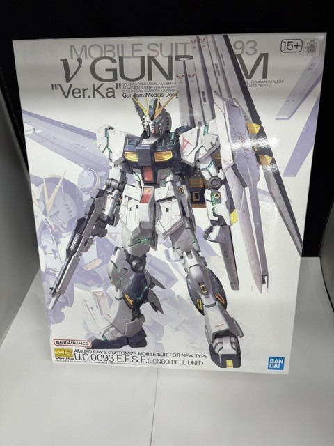 MG 機動戦士ガンダム 逆襲のシャア RX-93 vガンダム Ver.Ka 1/100スケール プラモデル【未組立 送料無料】