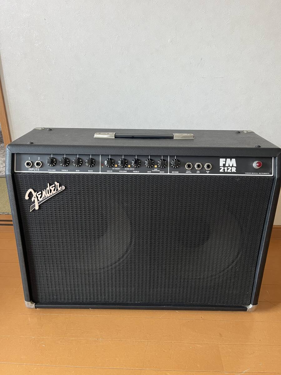 フェンダー　ギターアンプ　　Fender　FM212R