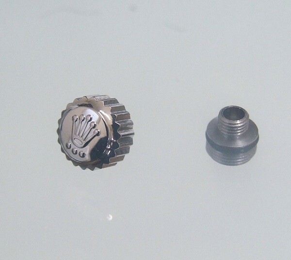 ■ 時計店片付け物 ■ ７ｍｍ リューズ・チューブのセット ★ パッキン内蔵・銀色 ◆ スプリング式 ◆ 腕時計修理用部品 ■