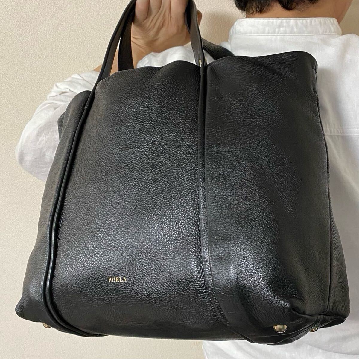 希少モデル/極美品●A4収納●FURLA フルラ メンズ トートバッグ 肩掛け ビジネスバッグ 大容量 レザー 本革 かばん 書類 ブラック ロゴ金具