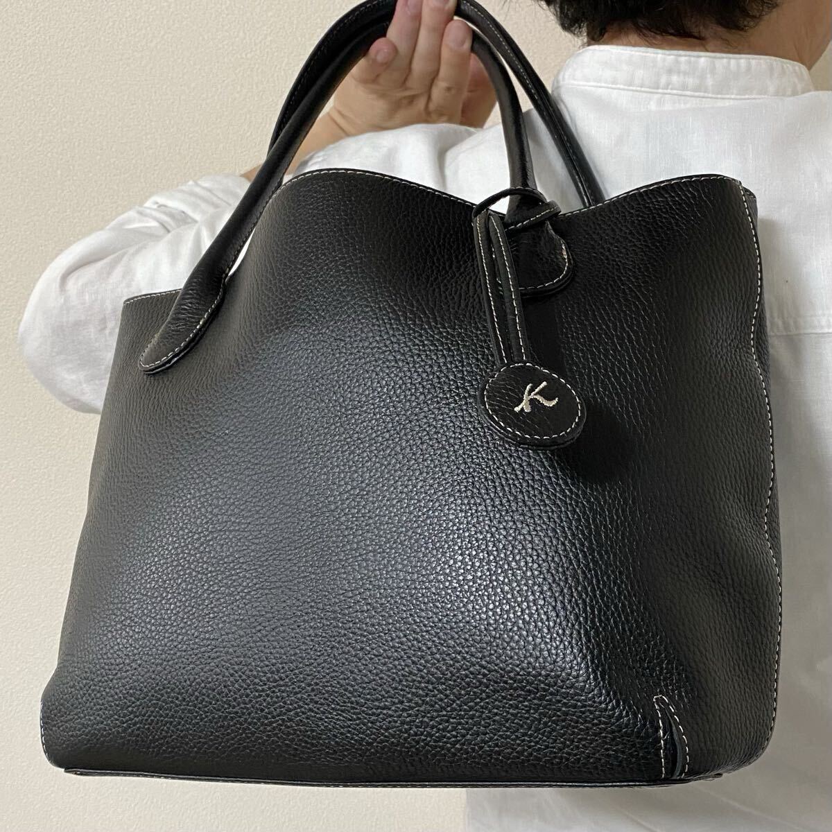 極美品●A4収納●キタムラ kitamura トートバッグ メンズ 肩掛け ビジネス レザー 本革 収納多 かばん 書類 通勤 自立 ブラック 黒 １円