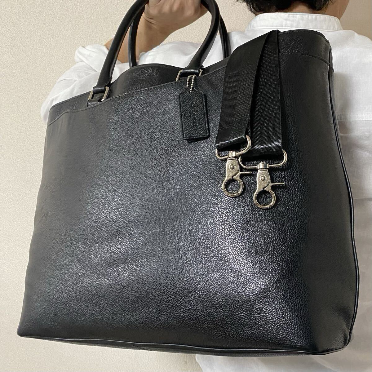 現行近●極美品/大容量●COACH コーチ メンズ トートバッグ A4 肩掛け 2WAY 紳士 ビジネス ベケット 型押し オールレザー ブラック 黒 １円
