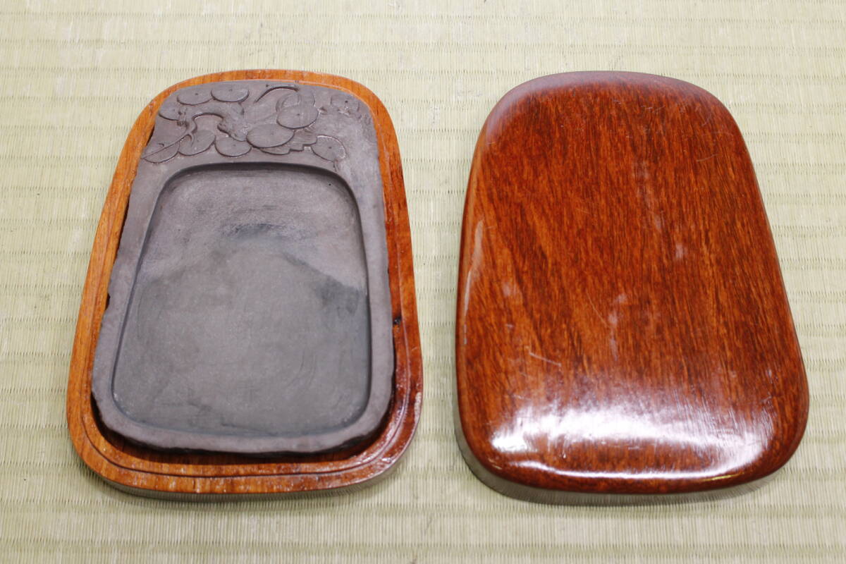 ☆54☆USED☆現状品☆中国 端渓硯 唐木箱付 彫刻硯 唐硯 古硯 雲竜文 書道具 文房四宝