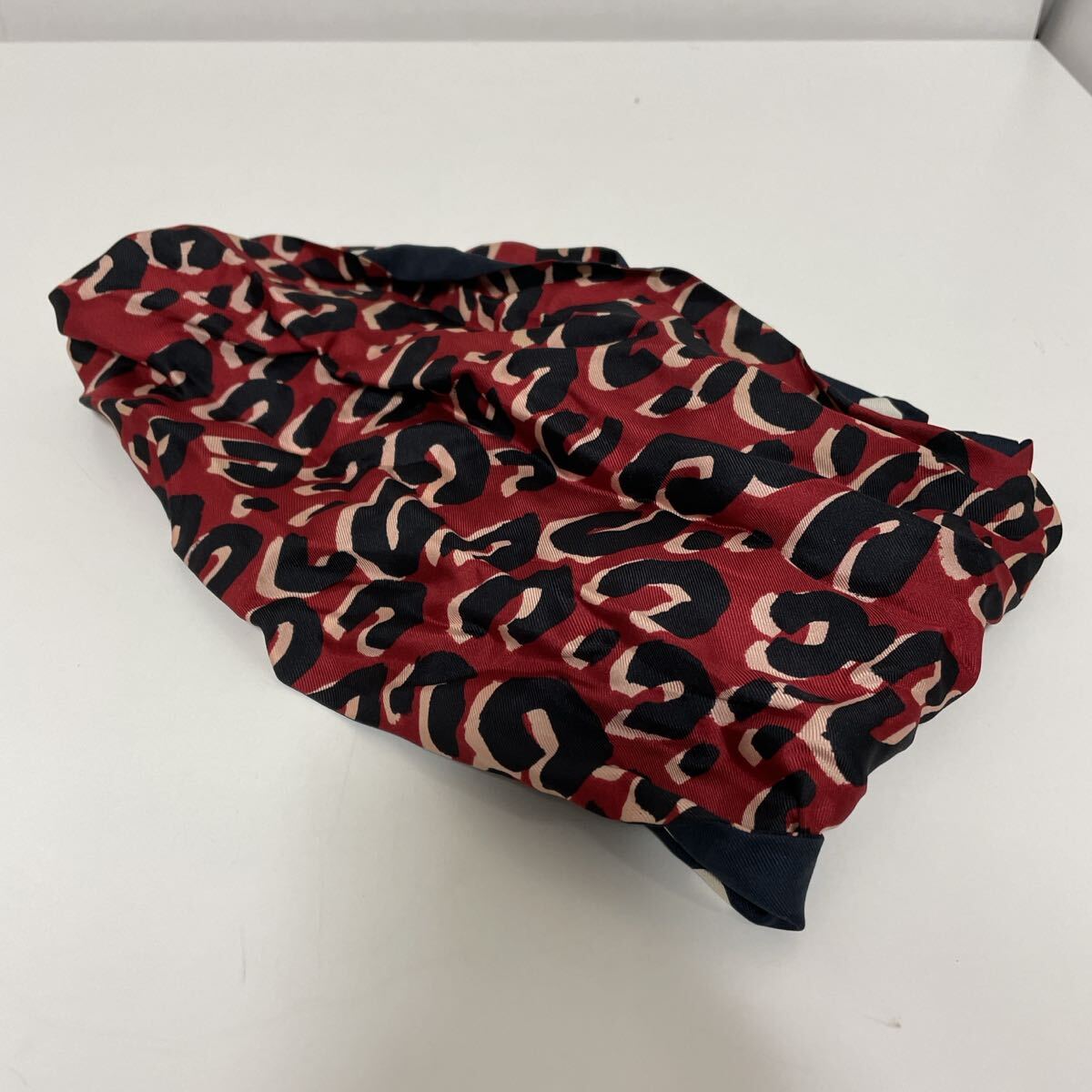 LOUIS VUITTON ルイヴィトン インフィニティスカーフ リバーシブル レオパード ドット 中古